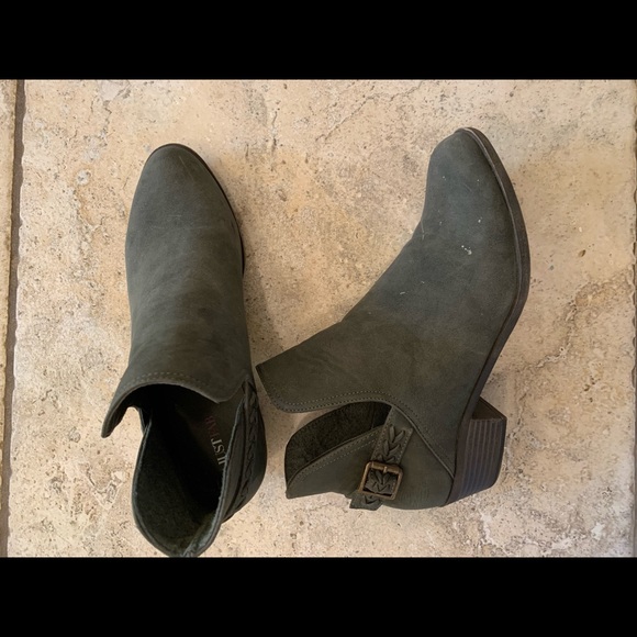 Booties - Picture 3 of 3